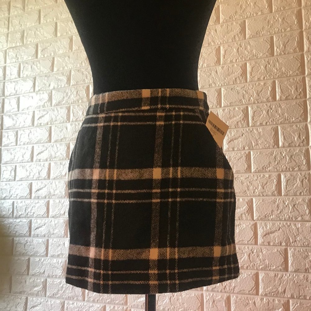NEW low rise plaid mini skirt from Forever21